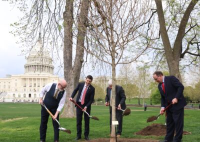Sugar maple planted at U.S. Capitol to commemorate Badger State